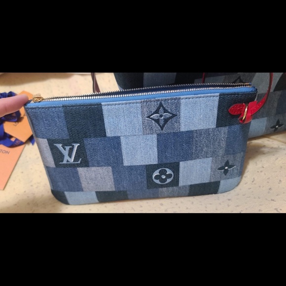 Louis Vuitton Patchwork Denim Neverfull MM - Picture 13 of 16